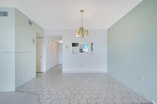 2998 E Sunrise Lakes Dr, Sunrise, FL 33322 - Photo 5