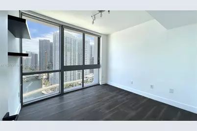 350 S Miami Ave #2401, Miami, FL 33130 - Photo 7