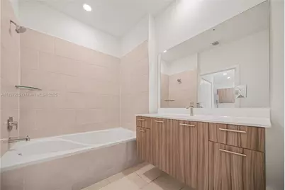 8265 NW 41st St #C-307, Doral, FL 33166 - Photo 15