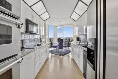 20281 E Country Club Dr #1801, Aventura, FL 33180 - Photo 17