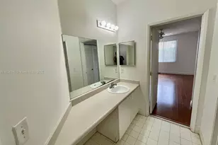 6984 SW 39th St, Davie, FL 33314 - Photo 9