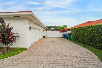 15263 SW 162nd St, Miami, FL 33187 - Photo 49