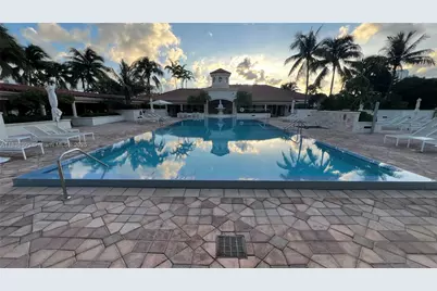 19900 E Country Club Dr #1014, Aventura, FL 33180 - Photo 11