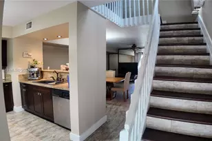 9715 NW 23rd Ct, Pembroke Pines, FL 33024 - Photo 19