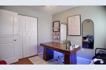 9715 NW 23rd Ct, Pembroke Pines, FL 33024 - Photo 11