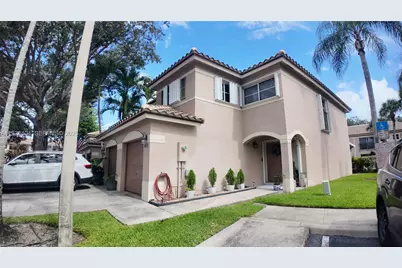 9715 NW 23rd Ct, Pembroke Pines, FL 33024 - Photo 17