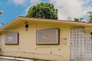 780 NE 127th St, North Miami, FL 33161 - Photo 1