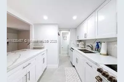 350 Grapetree Dr #405, Key Biscayne, FL 33149 - Photo 11