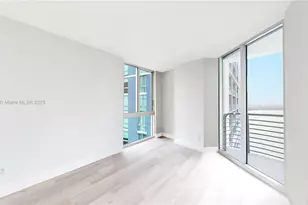 325 S Biscayne Blvd, Miami, FL 33131 - Photo 17