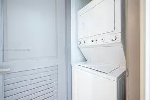 1080 Brickell Ave, Miami, FL 33131 - Photo 29