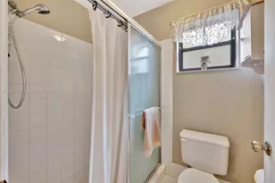 5911 Epsom Ln, Davie, FL 33331 - Photo 23