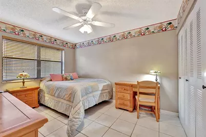 5911 Epsom Ln, Davie, FL 33331 - Photo 27