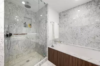 1000 Brickell Plz #2805, Miami, FL 33131 - Photo 13