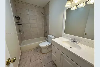 8005 Lagos De Campo Blvd #L-4, Tamarac, FL 33321 - Photo 13