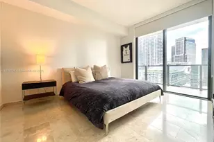 88 SW 7th St, Miami, FL 33130 - Photo 13