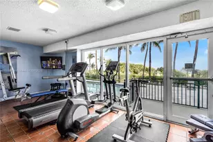 9195 Collins Ave, Surfside, FL 33154 - Photo 19