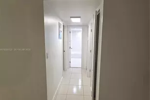 620 NE 12th Ave, Hallandale Beach, FL 33009 - Photo 17