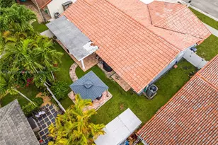 1060 NW 128th Ct, Miami, FL 33182 - Photo 45