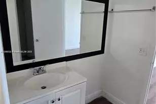 498 NW 165th St Rd, Miami, FL 33169 - Photo 7