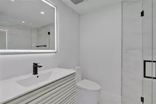 1840 NE 199th St, Miami, FL 33179 - Photo 27