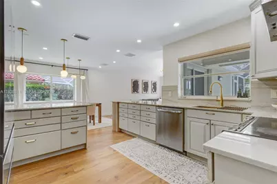 1503 NW 178th Ln, Pembroke Pines, FL 33029 - Photo 9