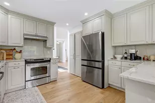 1503 NW 178th Ln, Pembroke Pines, FL 33029 - Photo 3