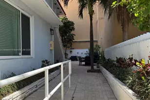 323 New Mexico St, Hollywood, FL 33019 - Photo 33