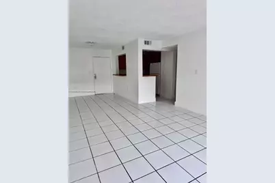 9688 Fontainebleau Blvd #409, Miami, FL 33172 - Photo 11