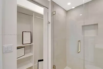 3370 Hidden Bay Dr #812, Aventura, FL 33180 - Photo 19