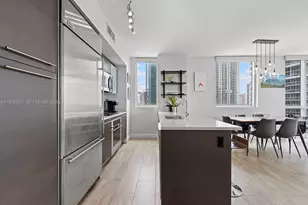 500 Brickell Ave, Miami, FL 33131 - Photo 9
