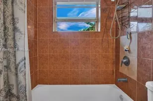 130 NE 21st Ct, Pompano Beach, FL 33060 - Photo 7