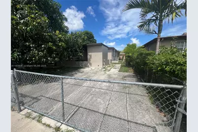 1190 NW 135th St, North Miami, FL 33168 - Photo 9