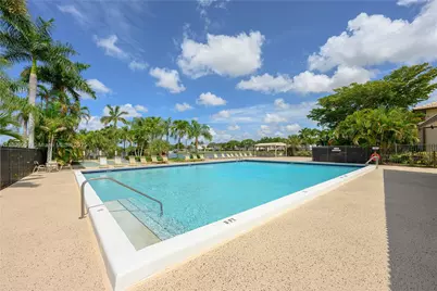 5560 Lakeside Dr #204, Margate, FL 33063 - Photo 15