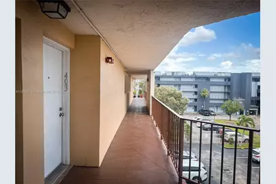 8840 Fontainebleau Blvd #402, Miami, FL 33172 - Photo 11