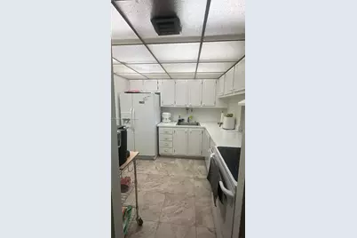 500 Executive Center Dr #2G, West Palm Beach, FL 33401 - Photo 25