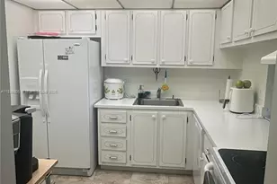 500 Executive Center Dr, West Palm Beach, FL 33401 - Photo 25