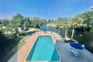 2309 S Cypress Bend Dr, Pompano Beach, FL 33069 - Photo 13