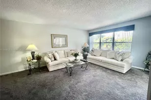 2309 S Cypress Bend Dr, Pompano Beach, FL 33069 - Photo 9