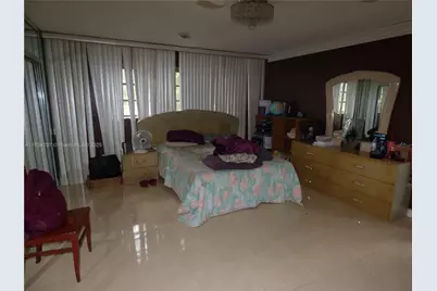 290 NE 108th St, Miami, FL 33161 - Photo 19