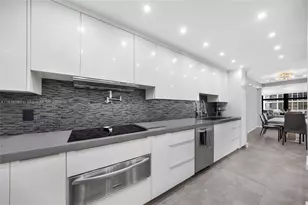 9801 Collins Ave, Bal Harbour, FL 33154 - Photo 17