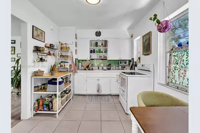 3210 E Elizabeth St, Miami, FL 33133 - Photo 9