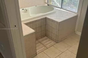 [Address not provided], West Palm Beach, FL 33401 - Photo 19