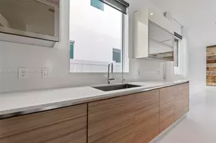 10431 NW 68th Terrace, Doral, FL 33178 - Photo 23