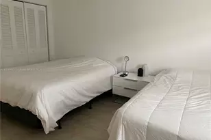 1301 NE 7th St, Hallandale Beach, FL 33009 - Photo 13