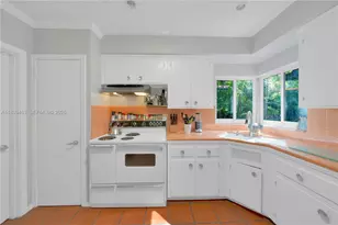 2665 SW 17th Ave, Miami, FL 33133 - Photo 15