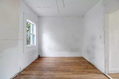 2928 SW 4th St, Miami, FL 33135 - Photo 13