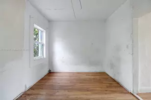 2928 SW 4th St, Miami, FL 33135 - Photo 13