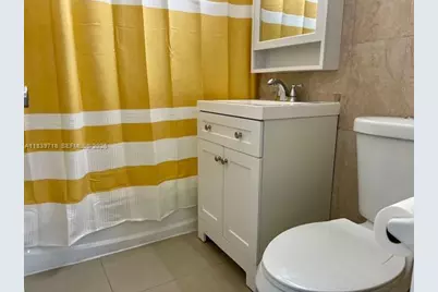 330 W 40th Pl, Hialeah, FL 33012 - Photo 3