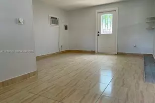 330 W 40th Pl, Hialeah, FL 33012 - Photo 17
