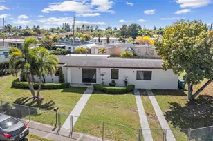 11420 SW 44th St, Miami, FL 33165 - Photo 1